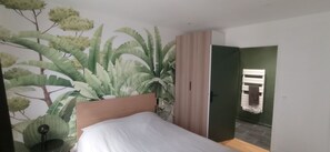 2 soverom, strykejern/-brett, wi-fi (inkludert) og sengetøy