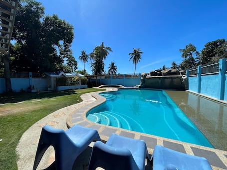 Outdoor pool. Argao Seabreeze Hotel powered by Cocotel