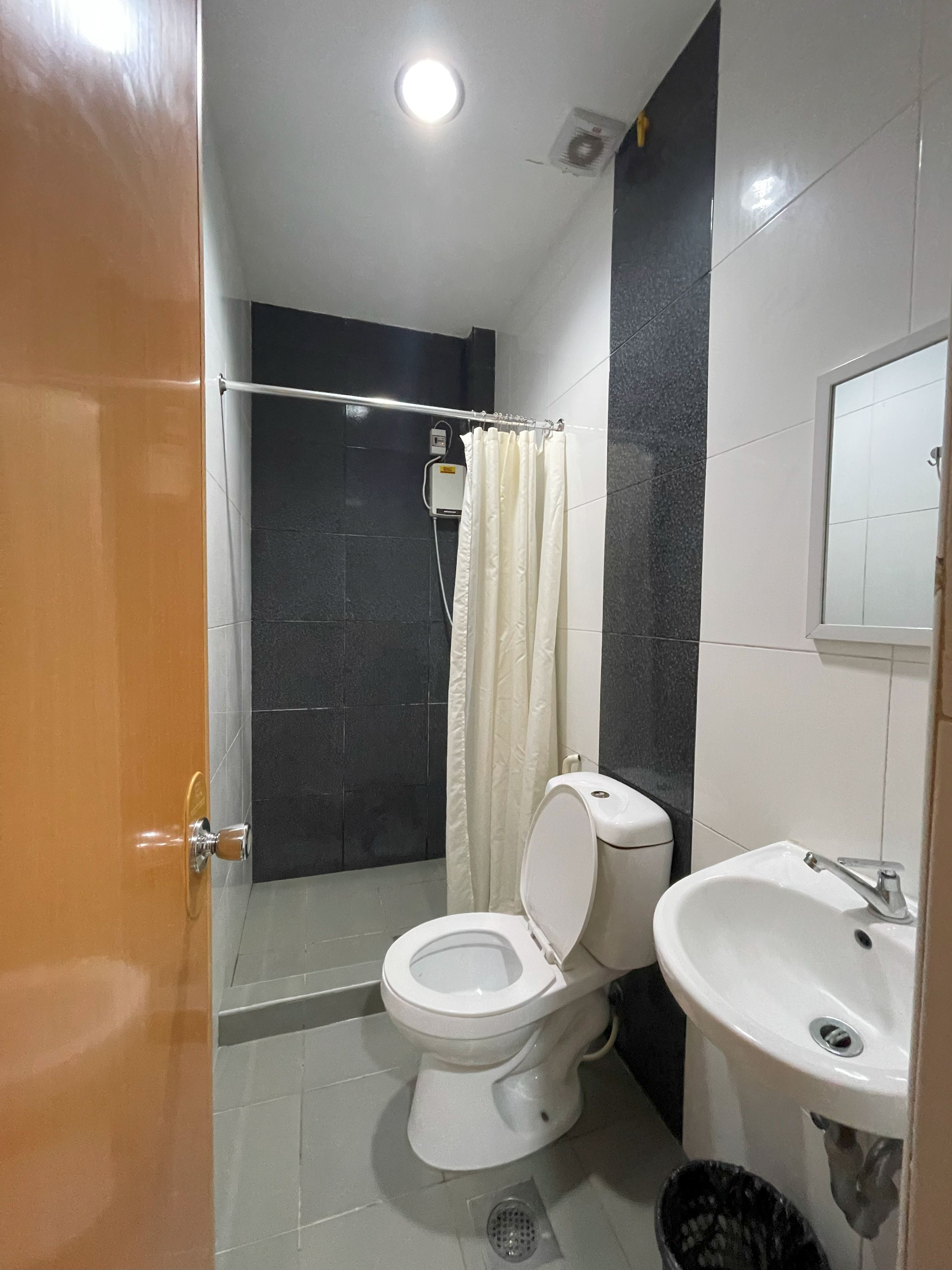 Doccia, soffione a pioggia, set di cortesia gratuito, bidet