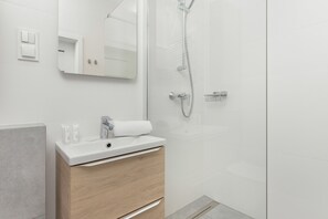 シャワー、タオル