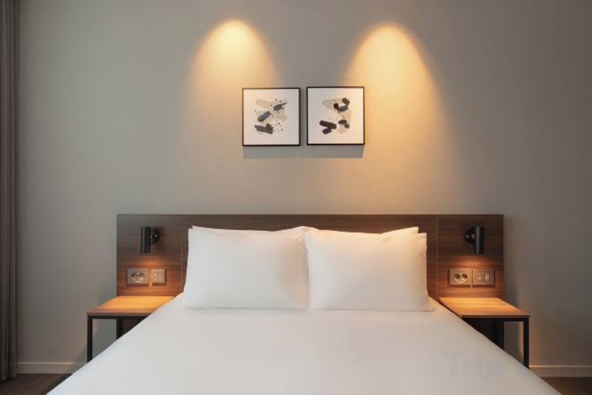 Hypo-allergenic bedding available, desk, laptop workspace