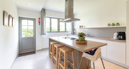 Villa near the sea with luxury amenities