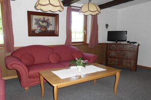 Smart TV, fireplace - Holiday home Hirtenkate Apartment 1 (Soderstorf)
