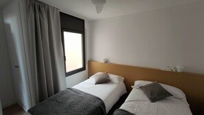 2 chambres, fer et planche à repasser, Wi-Fi, literie fournie