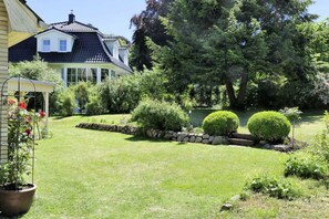 Property grounds - Holiday apartment Green House (Aumühle)