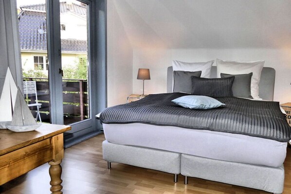 1 chambre, lit de bébé portatif