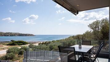 Vila Deluks, pemandangan laut | Teras/patio