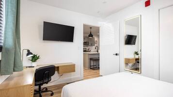 2 bedrooms, desk, iron/ironing board, free WiFi