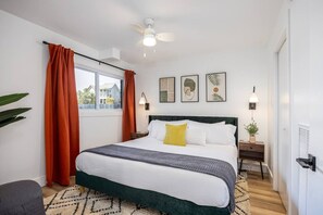 2 bedrooms, desk, iron/ironing board, free WiFi