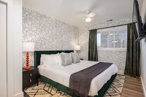3 Schlafzimmer, Schreibtisch, Bügeleisen/Bügelbrett, kostenloses WLAN