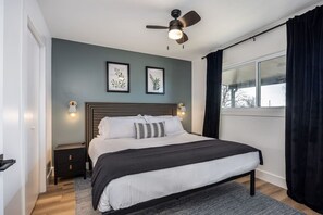 2 Schlafzimmer, Schreibtisch, Bügeleisen/Bügelbrett, kostenloses WLAN