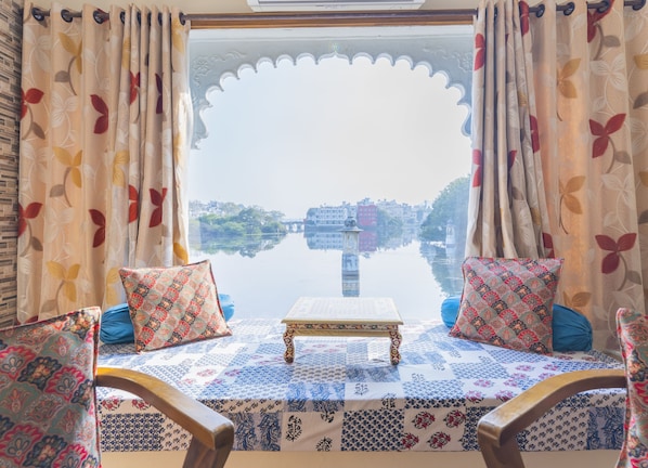 Room - Natural Lake View Hotel (Udaipur)