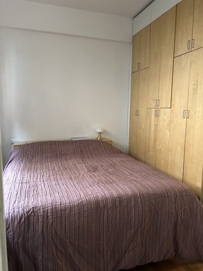 1 bedroom, iron/ironing board, WiFi, bed sheets