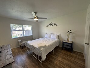 3 chambres, accès au Wi-Fi (inclus), literie fournie