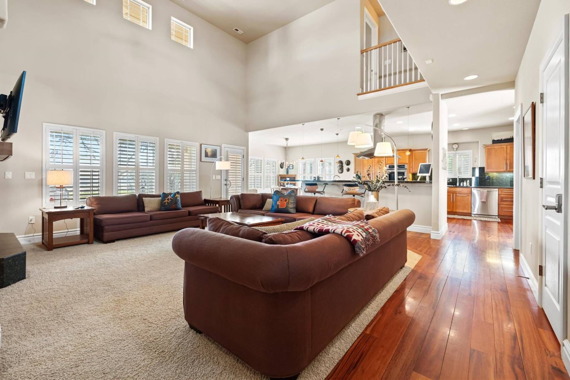 Scenic Serenity In Immaculate Custom Home With Breathtaking Mountain Views & Cozy Fireplace - Boise, ID