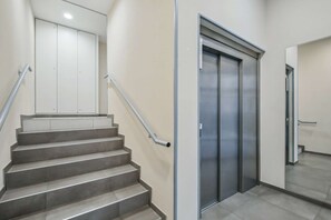 Interior - Chic and spacious apart with parking (Cergy)