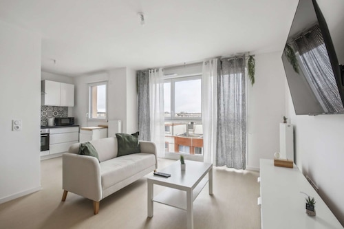 Chic and spacious apart with parking