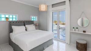 4 bedrooms, iron/ironing board, travel crib, WiFi (free) - Beachfront " Villa Io " (Katerini)