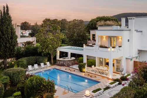 Beachfront " Villa Io "