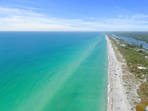 Palm Retreat new Englewood Beach