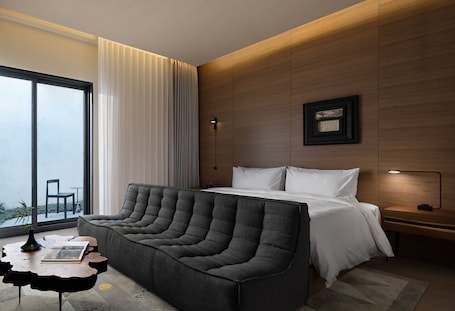 Cubrecamas, minibar con artículos gratuitos y wifi gratis