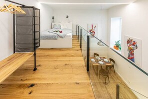1 chambre, bureau, fer et planche à repasser, Wi-Fi