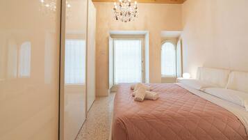 Appartement luxueux, 2 chambres, non-fumeur, vue sur la ville | 2 chambres, coffre-fort, système d’insonorisation