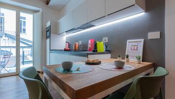 Business Studio | In-room dining