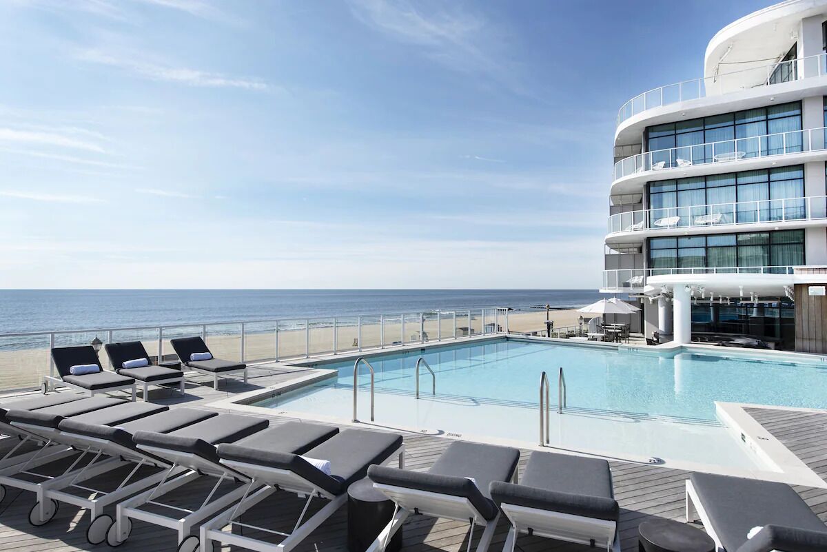 Upscale Coastal Retreat with Yoga, Fitness & Spa Services w/ Ocean View