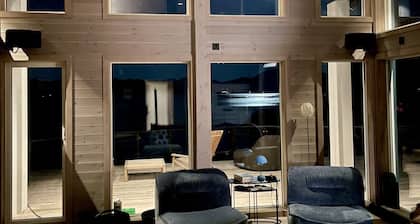 Villa Blue Dream - Traum Ferienhaus in direkter Fjordlage mit Jacuzzi & Sauna