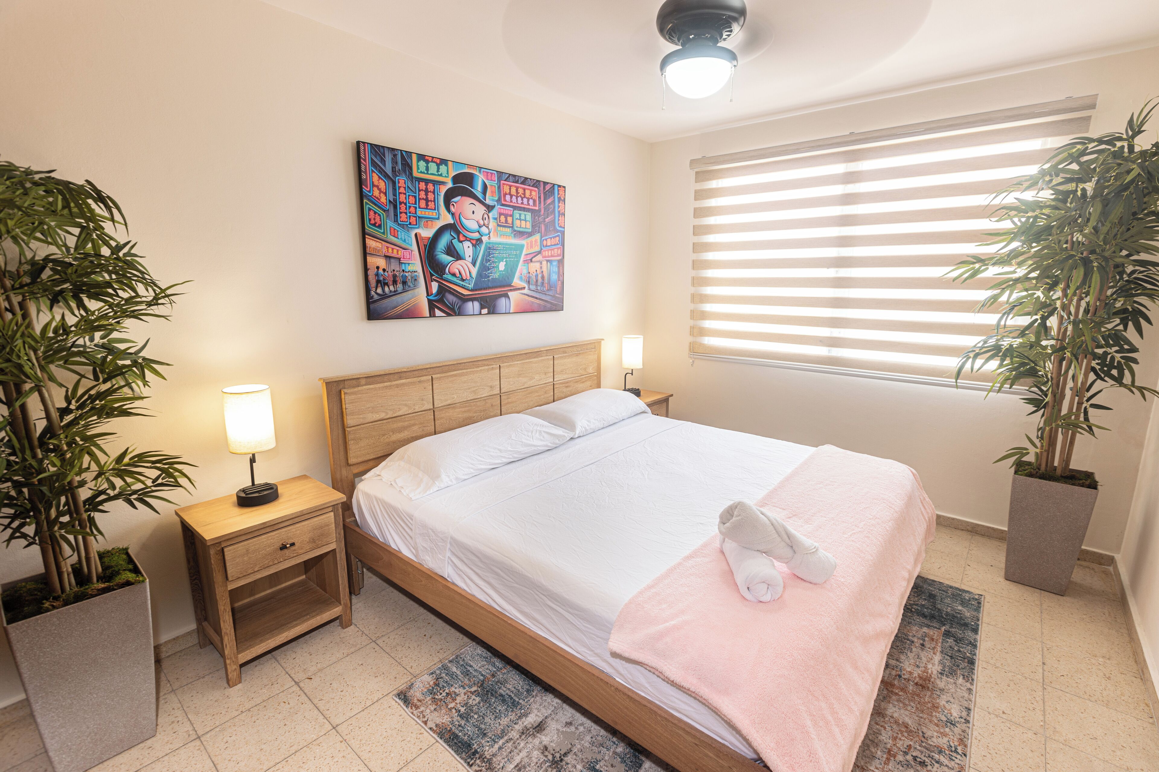 4 habitaciones, tabla de planchar con plancha, wifi y ropa de cama 