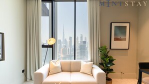 Studio - Convenient Studio w Burj Khalifa View (Dubai)