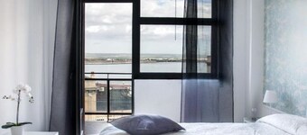 Intero appartamento 140mq sito nel centro città e sulla Laguna del Mar Piccolo