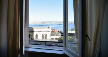 Intero appartamento 140mq sito nel centro città e sulla Laguna del Mar Piccolo