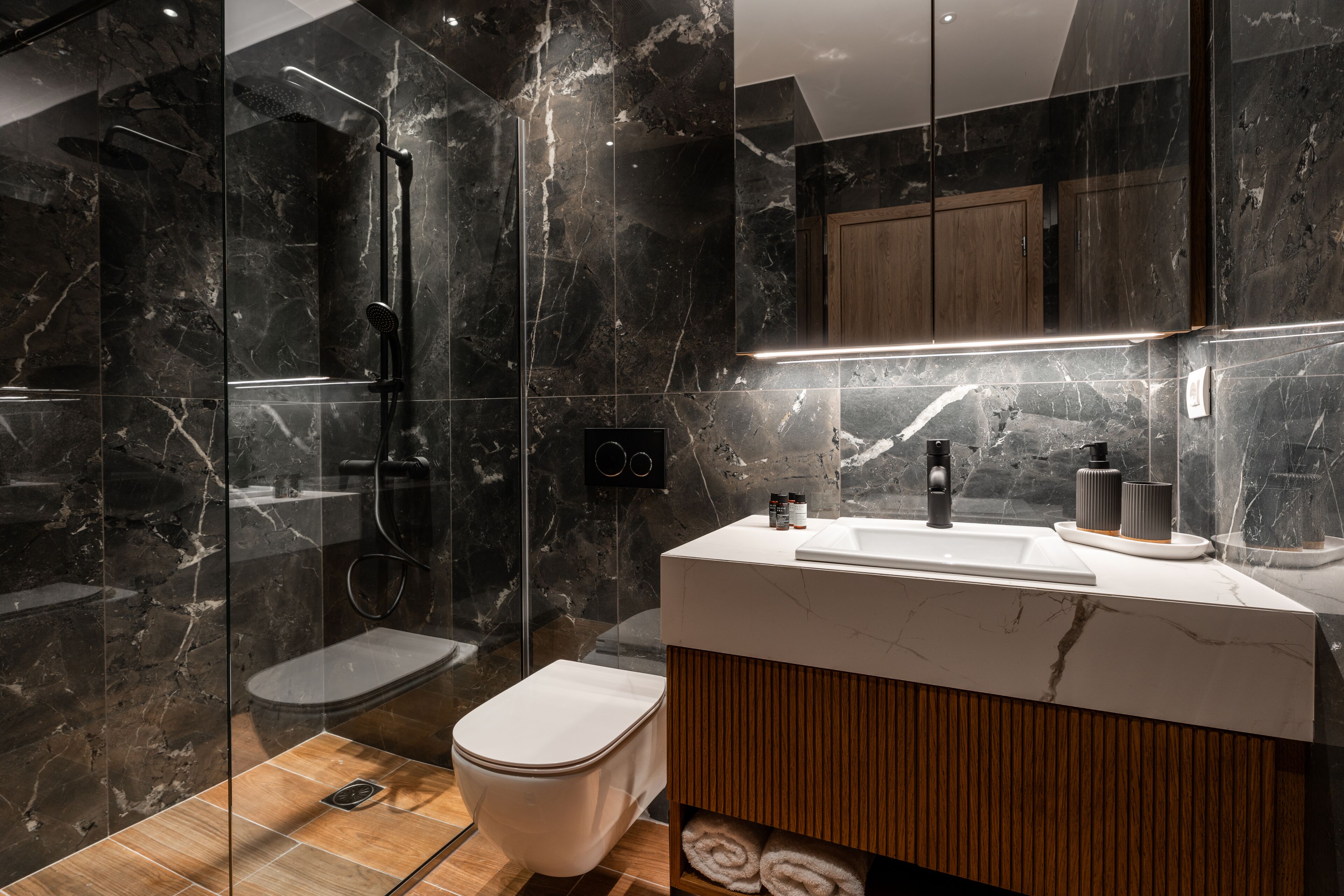 Deluxe Suite | Bathroom
