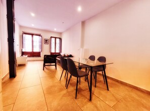 Living area - Luxury Center (Seville)