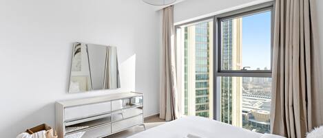 2 Schlafzimmer, Zimmersafe, Bügeleisen/Bügelbrett, WLAN