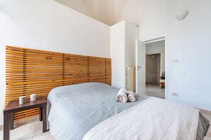 2 bedrooms, WiFi, bed sheets - Pianista Home in Fasano City (Fasano)