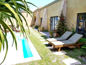 Pool - Boutique Resort Salty Breeze: Garden Cottage Blouberg - 700m vom Kite Beach (Cape Town)