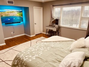 2 bedrooms, desk, iron/ironing board, free WiFi