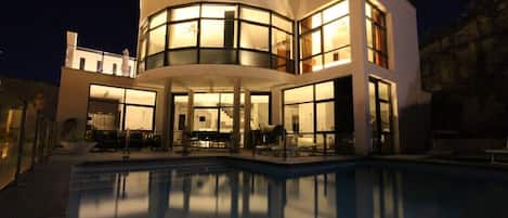 Piscine extérieure, piscine chauffée