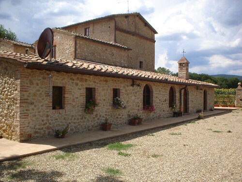 TUSCANY COUNTRY HOTEL SUITES oasis tranquilitybetween SIENA / FLORENCE