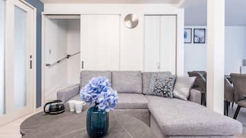 Deluxe House | Living area