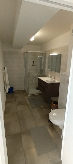 Hair dryer, towels, soap, toilet paper