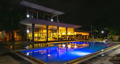 Azura Golf Resort & Spa