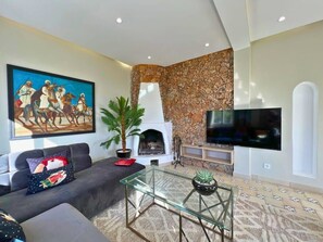 TV, fireplace, offices - LaFinca | Seaside Villa with Private Pool + BBQ (Tanger)