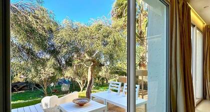 Lamina | Cozy Rustic Haven for a Peaceful Getaway