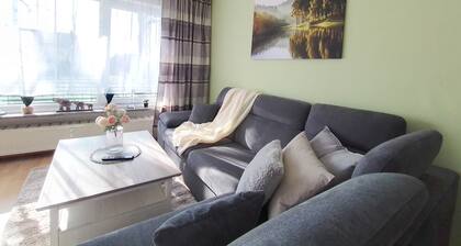 80 qm Moderne Wohnung mit Balkon und Garten im Herzen von Tirschenreuth