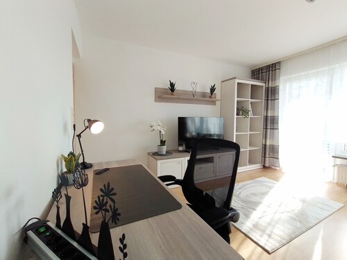 80 qm Moderne Wohnung mit Balkon und Garten im Herzen von Tirschenreuth