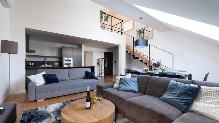 4-room apartment near Charles Square